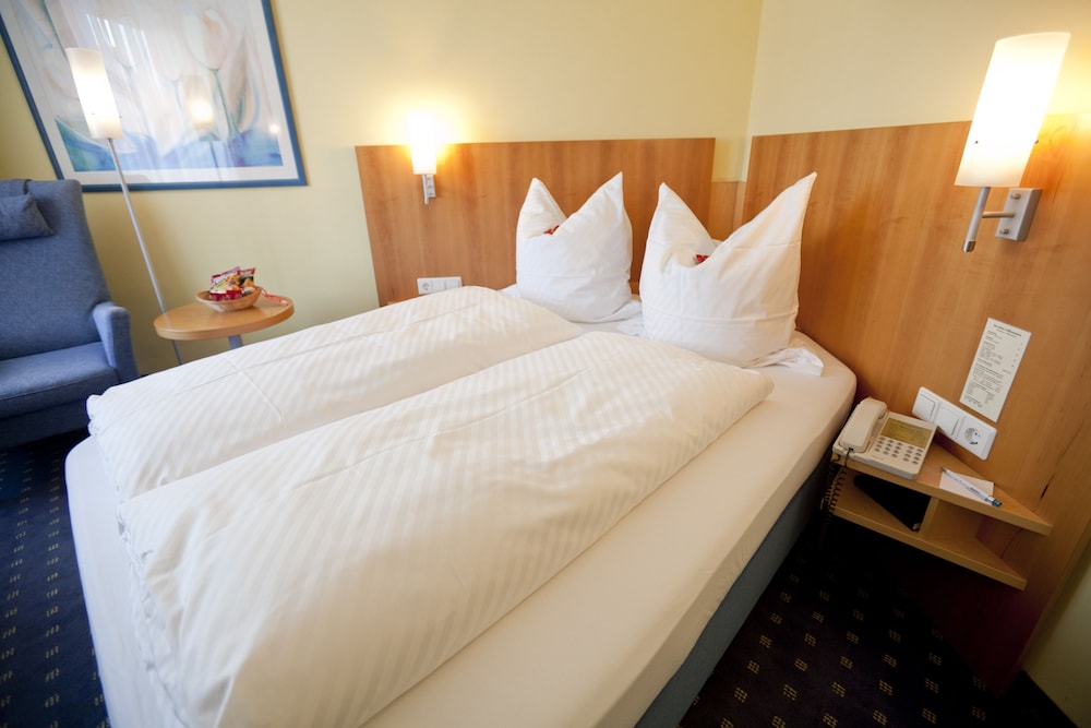 Double Room (with air conditioning)