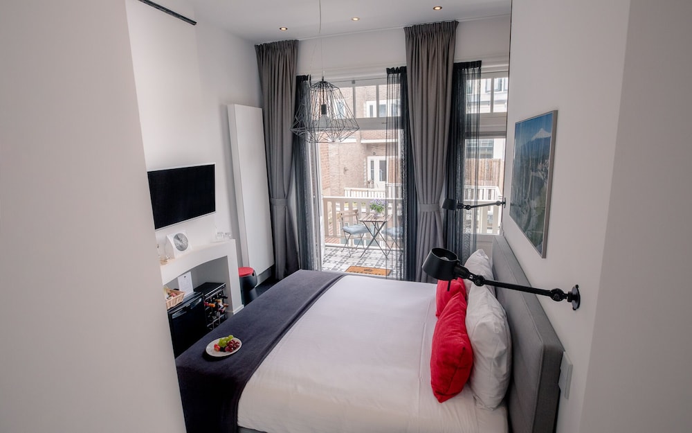 Double Room, Balcony