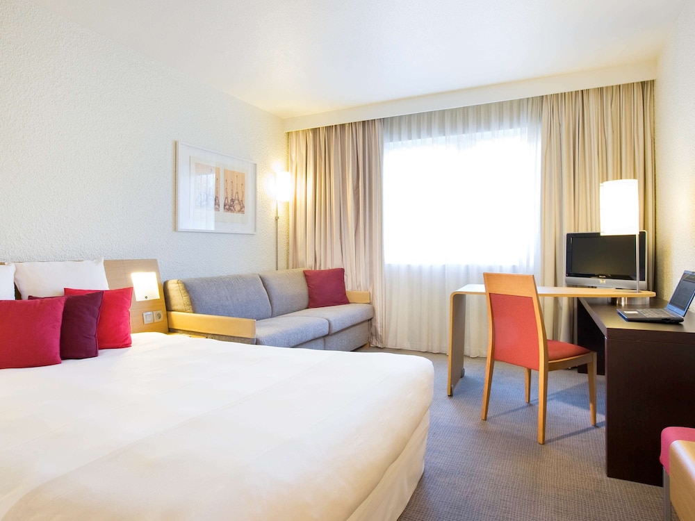 Standard Room, Multiple Beds - Photo 1