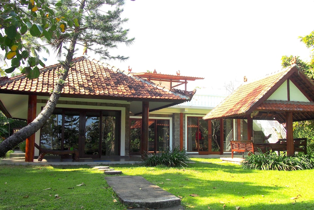 Two Bedroom Villa with Garden View - Photo 4