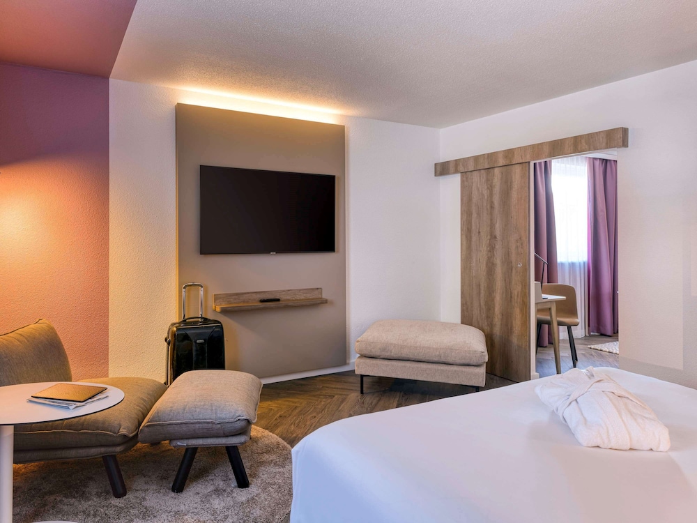 Suite, 1 Double Bed - Photo 22