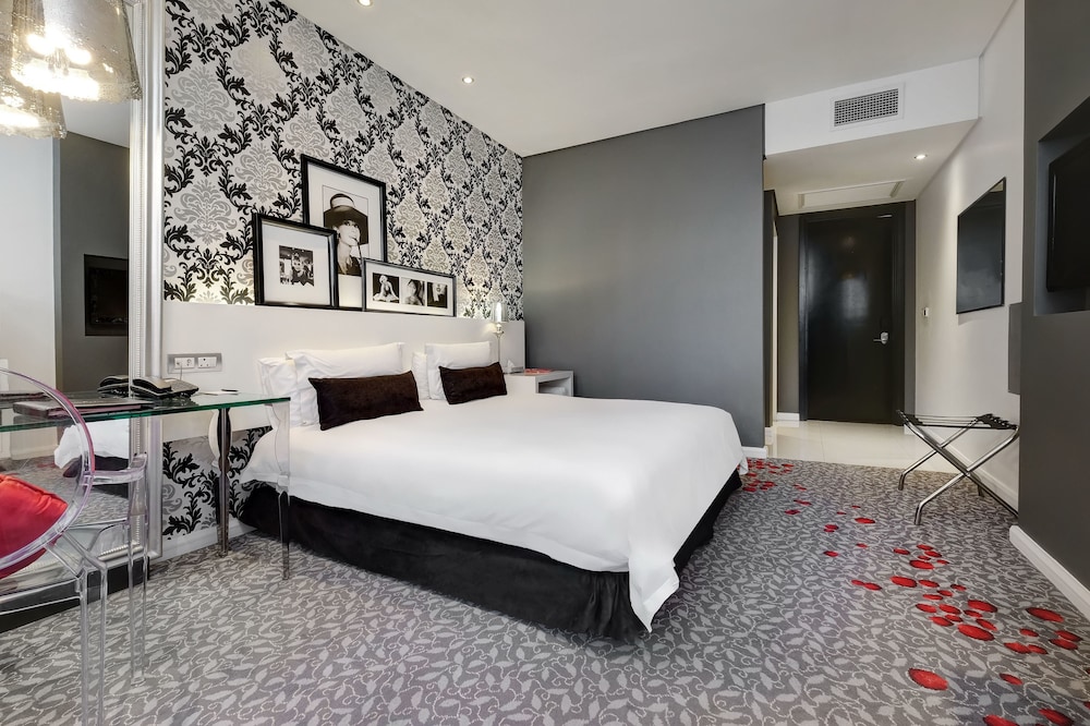 Guest Room,1 King Bed ,Non-smoking - Photo 5