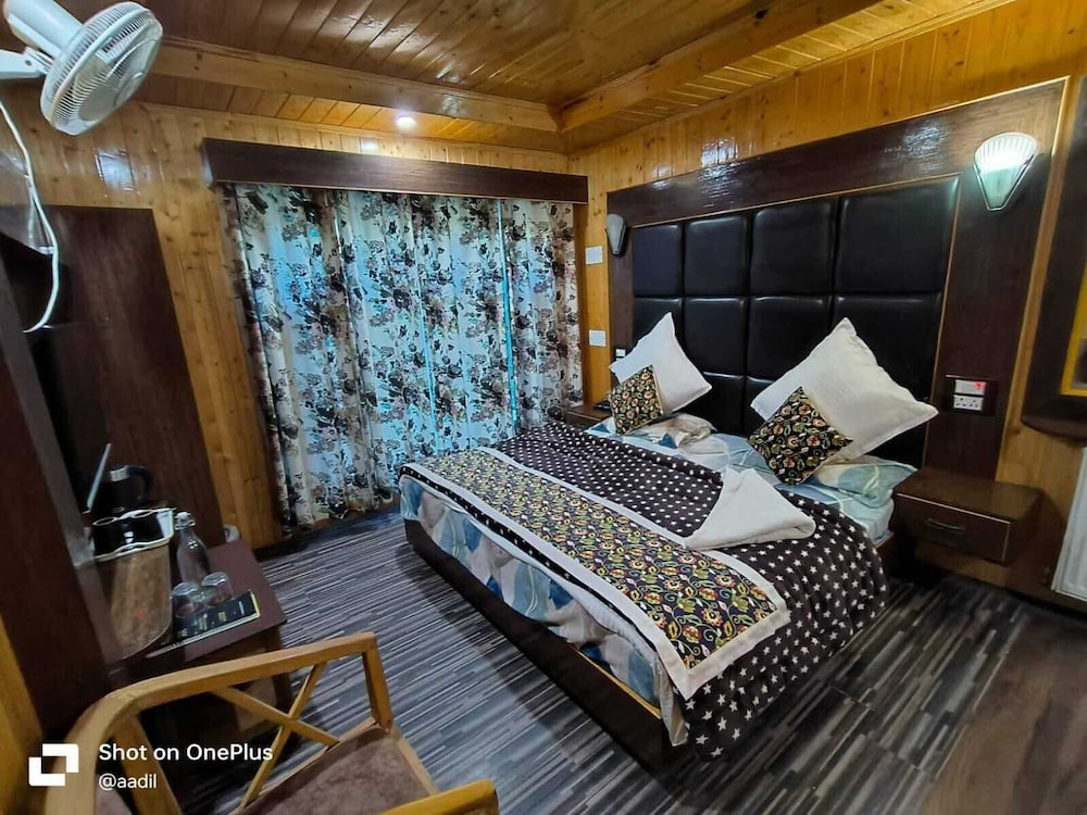 Deluxe Double Room photo 3