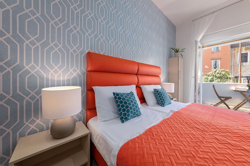 Superior Double or Twin Room, City View - Photo 37