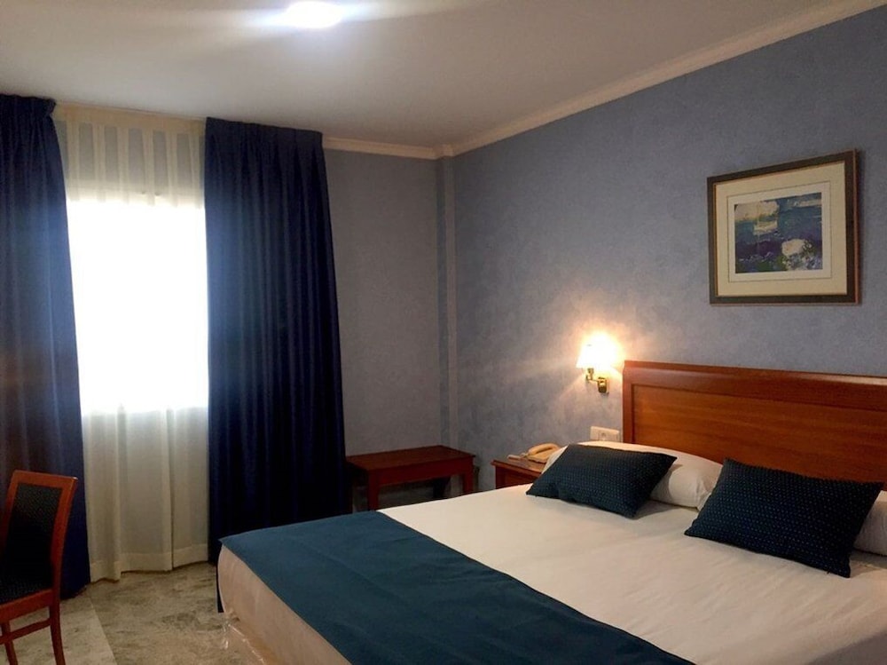 Superior Double or Twin Room - Photo 3