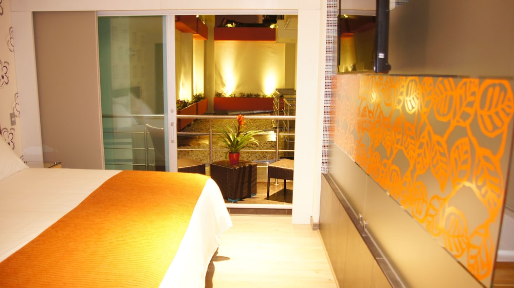 Deluxe Room - Photo 3