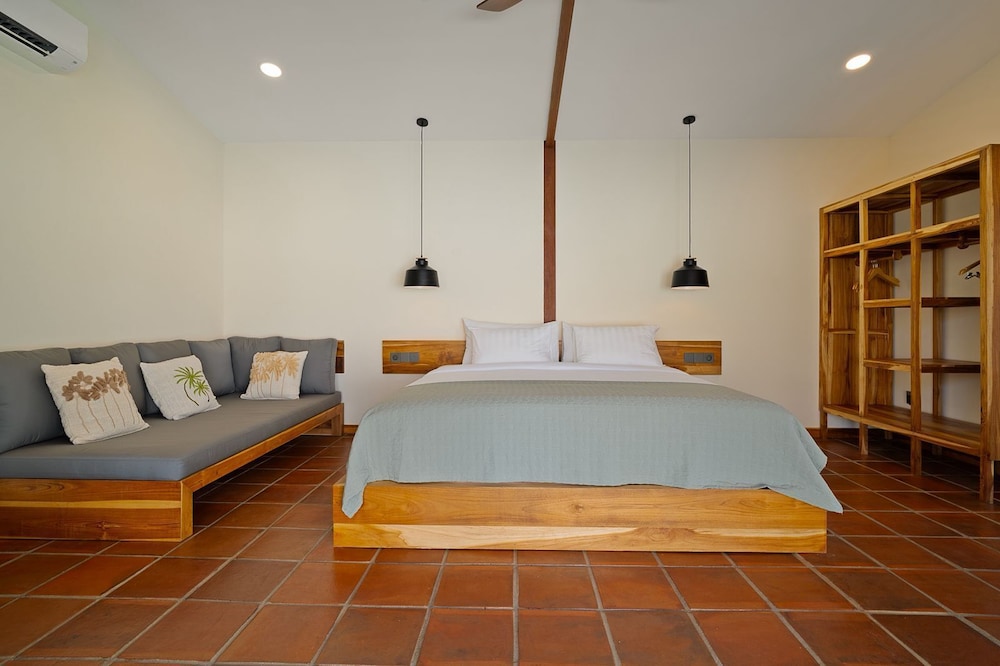 Villa photo 2
