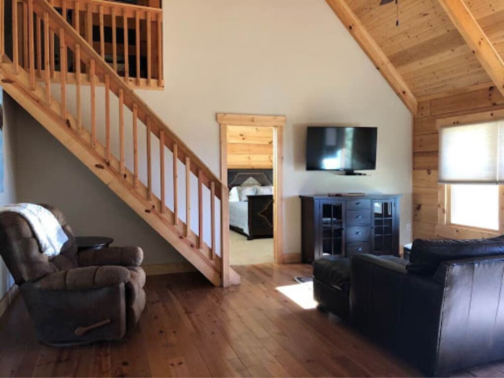 Premium Cabin, Multiple Bedrooms, Kitchen, Mountain View photo 1