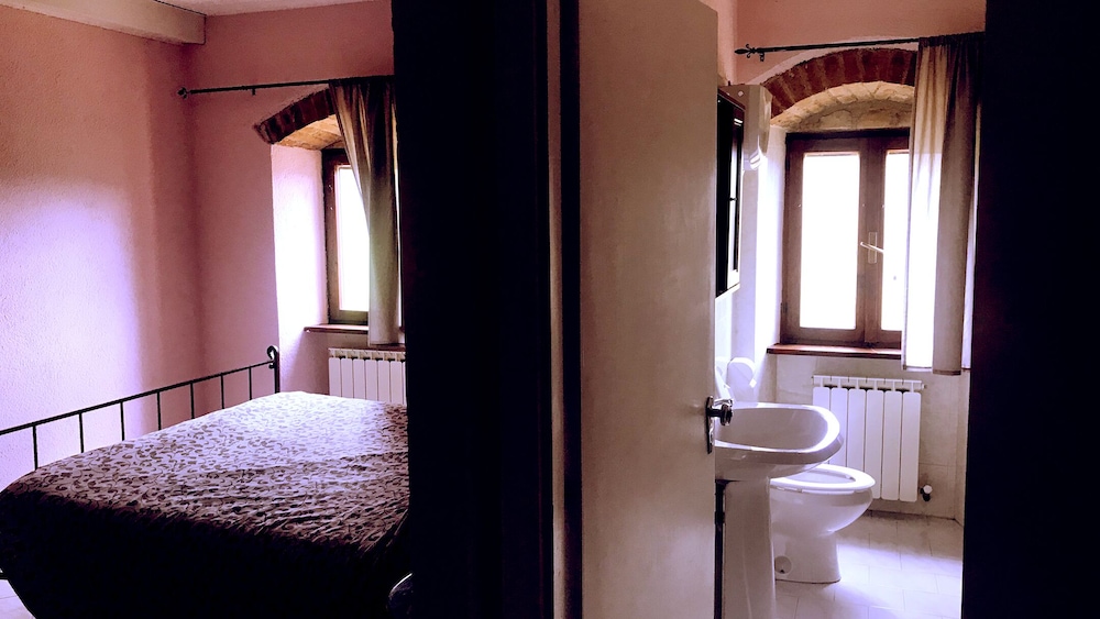 Family Suite, Ensuite photo 3