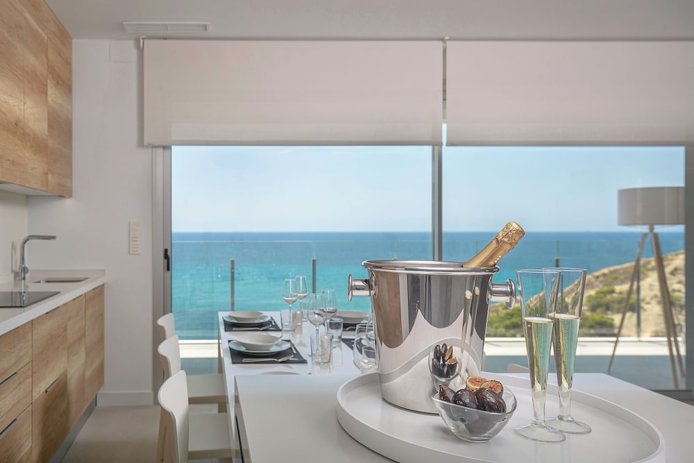 Panoramic Apartment, 1 Bedroom, Sea View - Photo 4