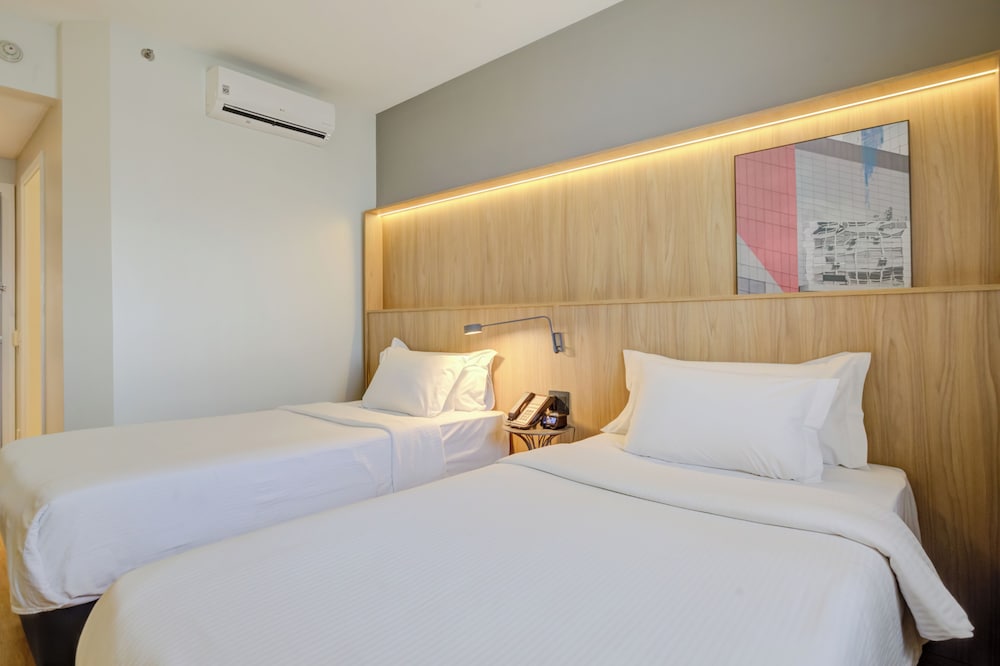 Twin Room, 2 Twin Beds, Refrigerator
