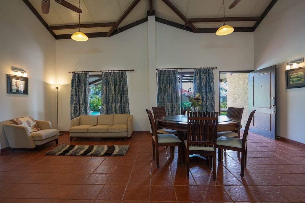 Royal Villa, 2 Bedrooms photo 2
