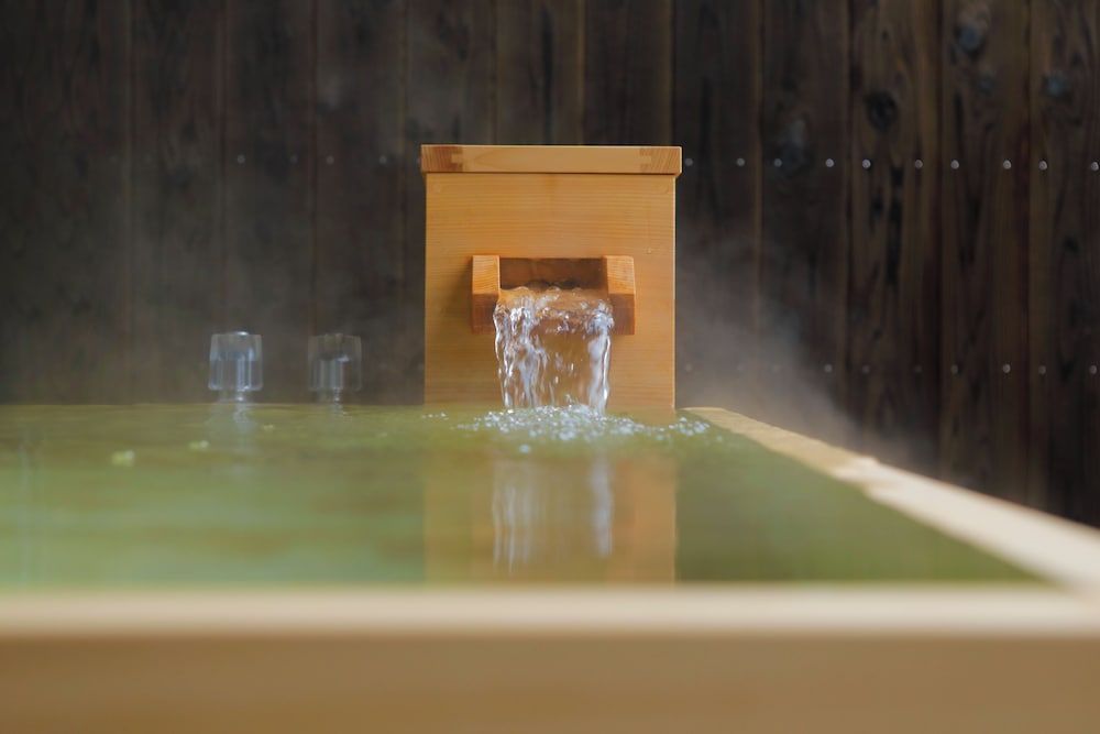 Deluxe Twin Room with Tatami Area and Open-Air Bath - Non-Smoking thumbnail 6