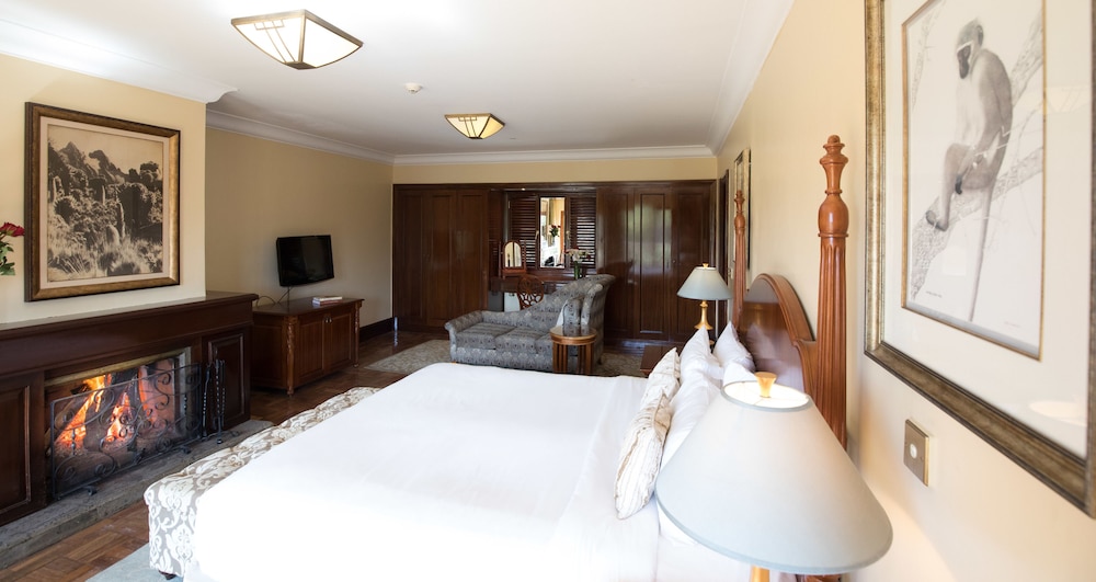 Deluxe Room, 1 Queen Bed - Photo 1