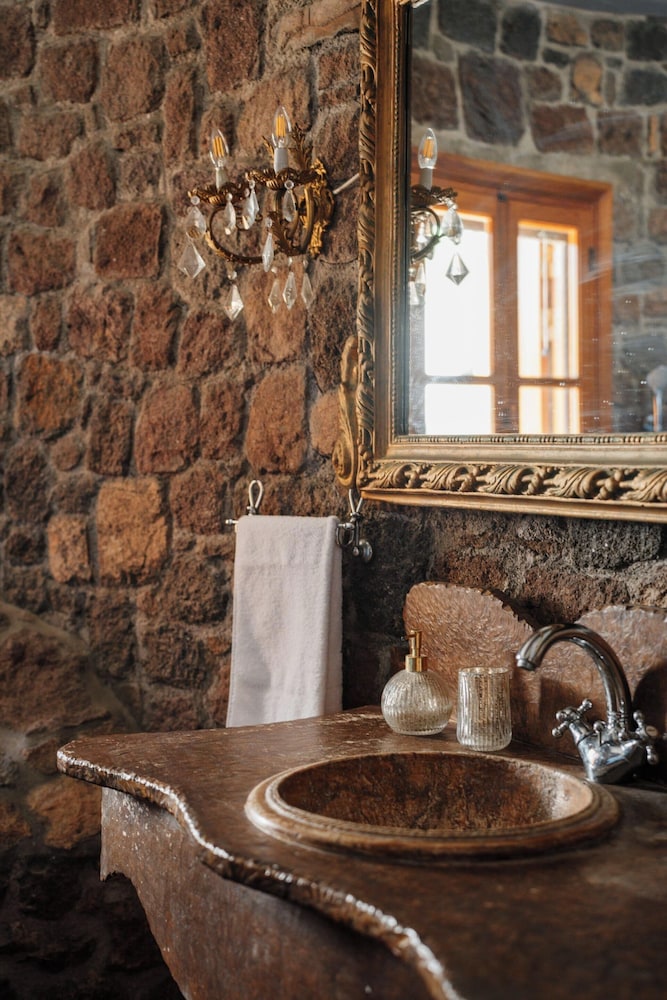Royal Villa photo 2
