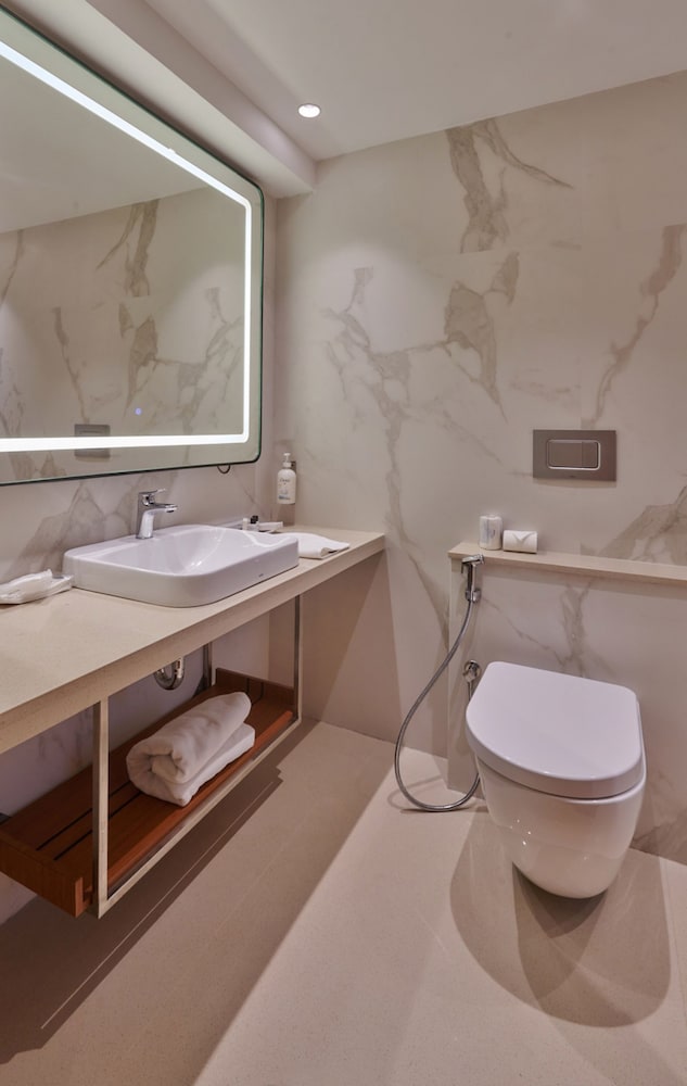 Executive Room, 1 Double or 2 Twin Beds - Photo 3
