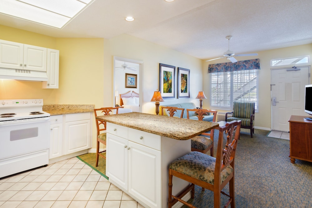 Suite, 1 Bedroom, Marina View - Photo 1