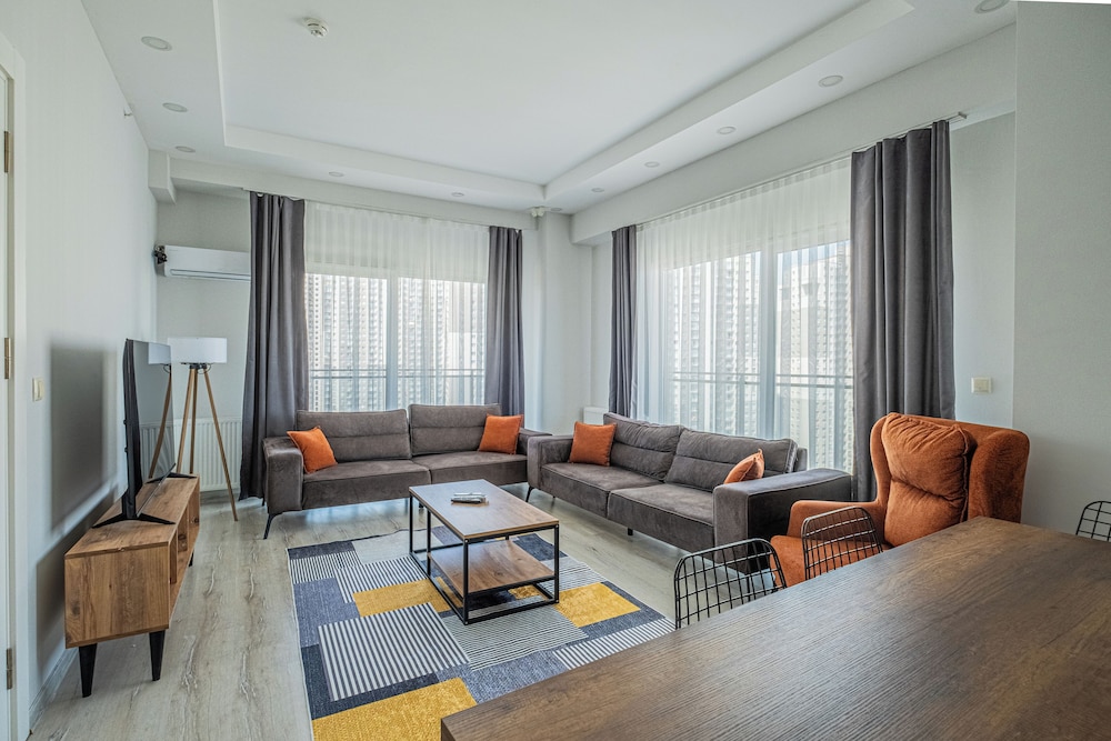 Grand Apartment
