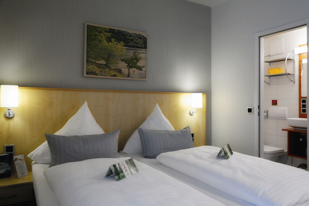 Comfort Double Room, 1 King Bed with Sofa bed photo 1