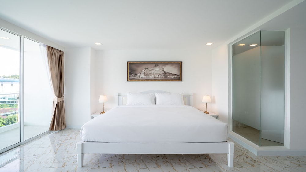 Luxury Premier Room - Photo 1