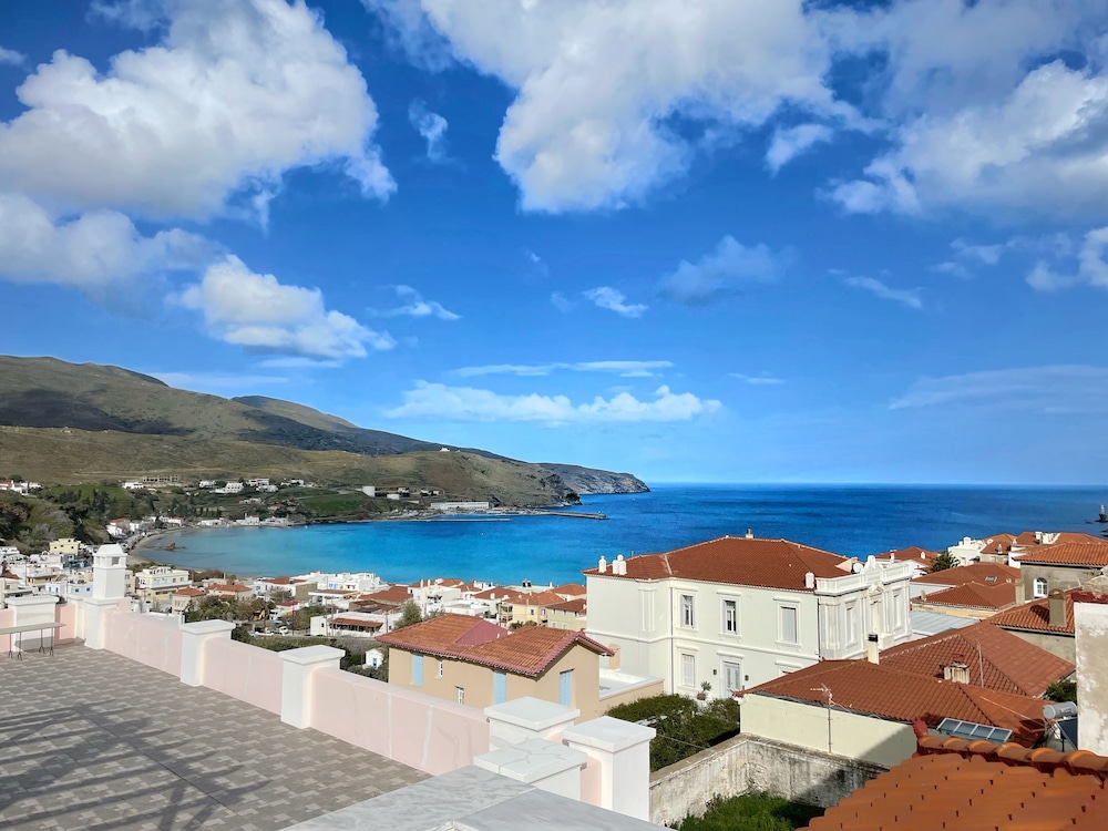 Superior Double or Twin Room, Patio, Sea View photo 1