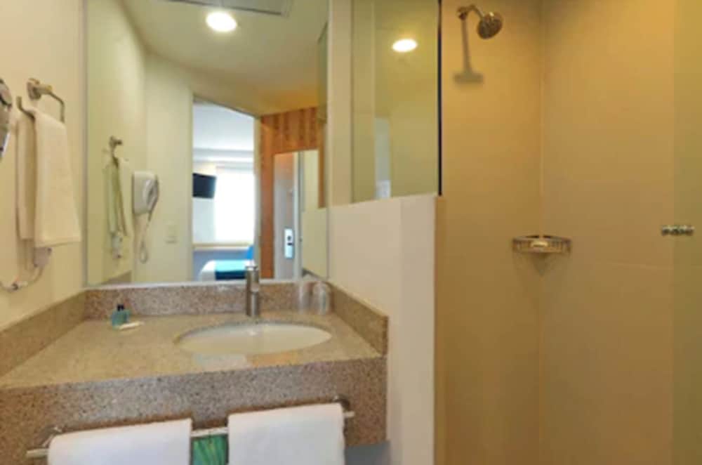 Standard Quadruple Room photo 2
