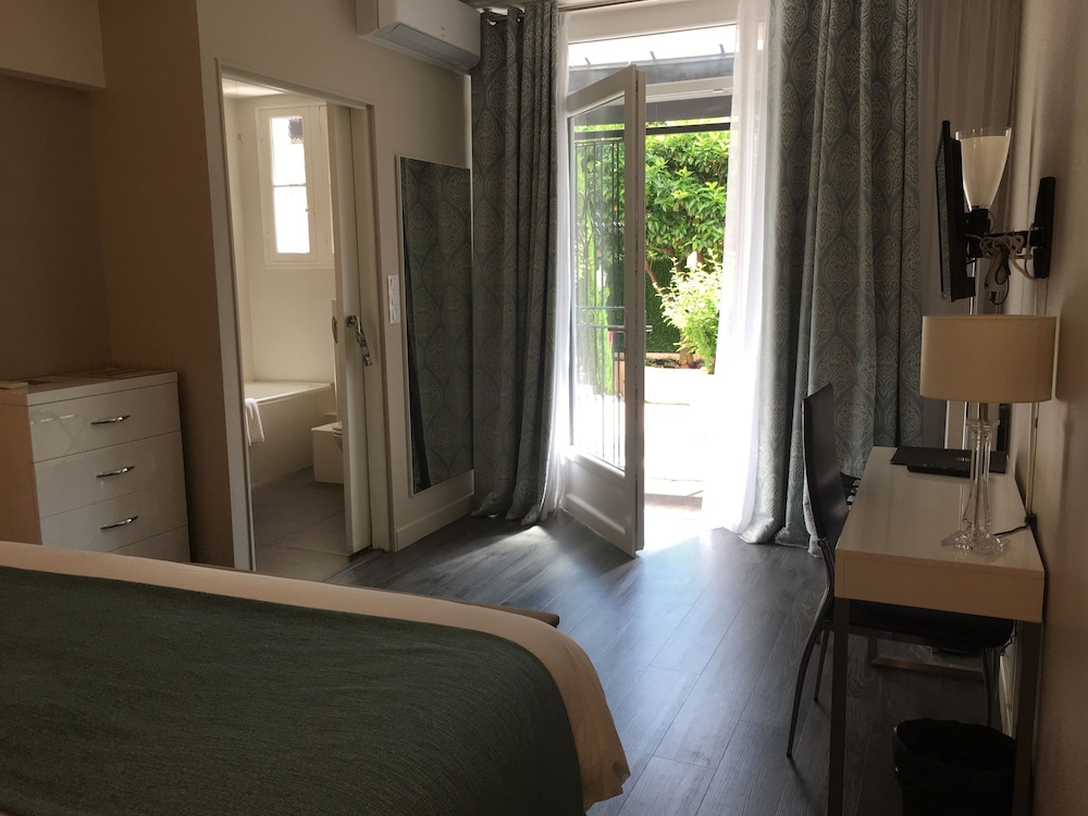 Superior Triple Room, Terrace - Photo 5