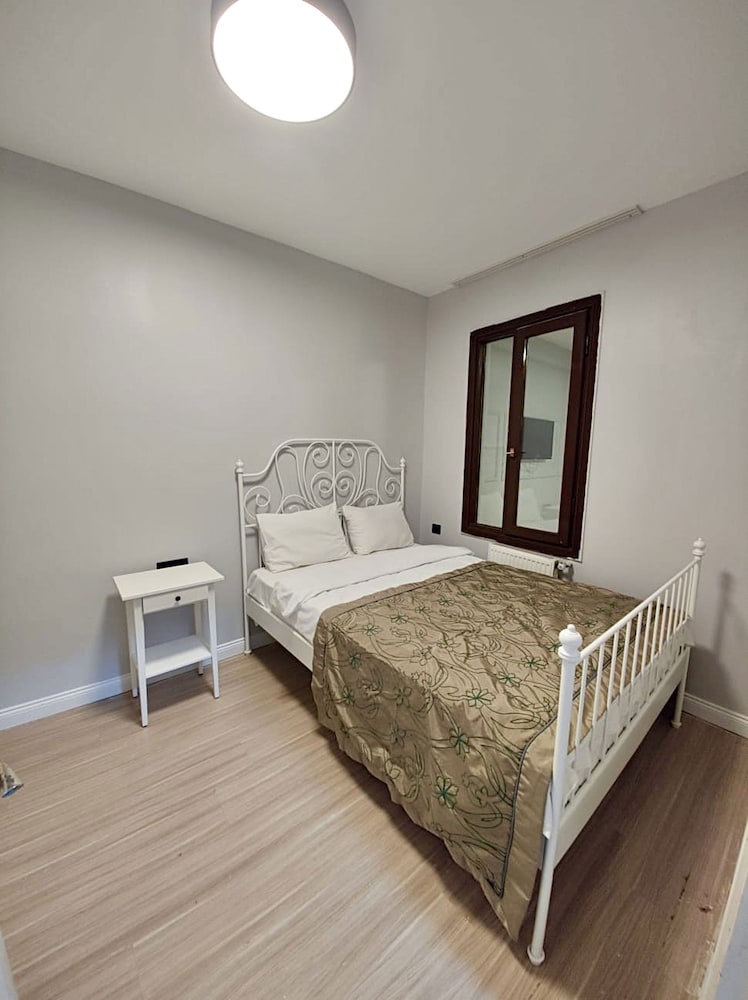 Standard Condo, Annex Building photo 3