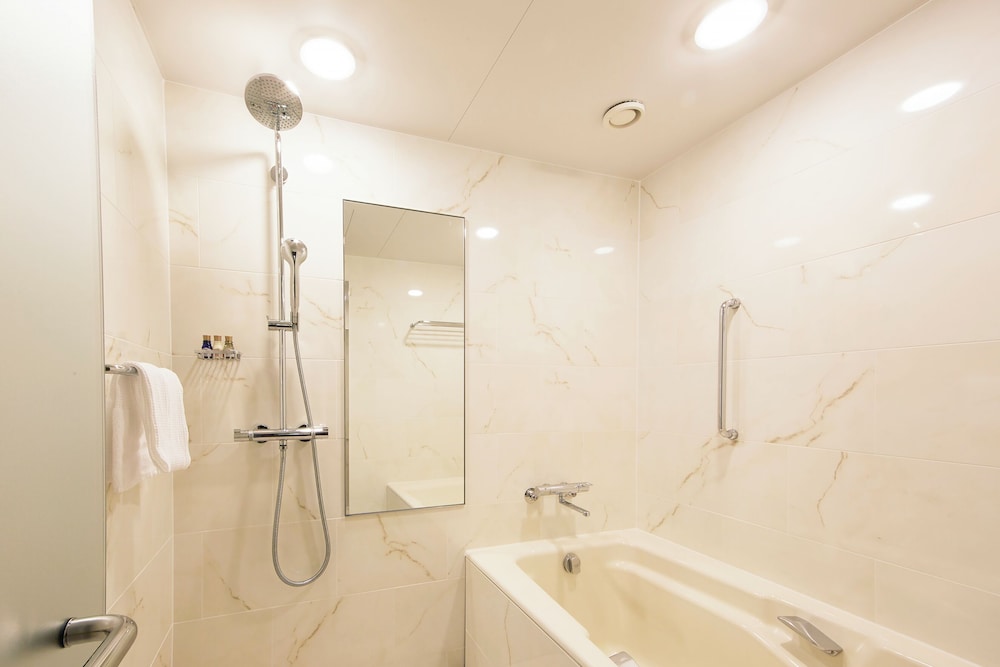 Standard Double Room, Non Smoking (Europe, Queen) photo 2