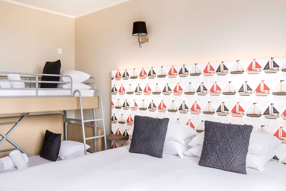 Family Room, Multiple Beds, Non Smoking