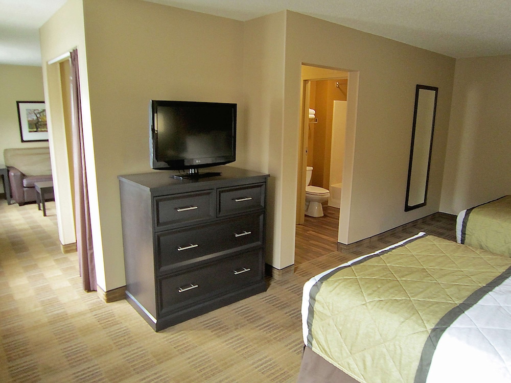 Deluxe Studio, Multiple Beds, Non Smoking - Photo 2