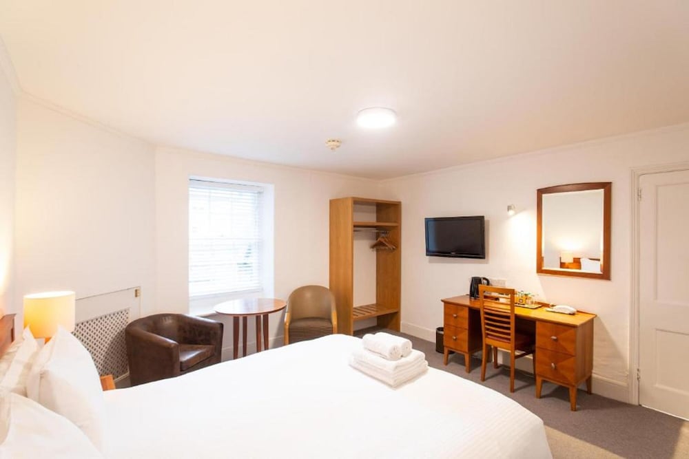 Classic Double or Twin Room, 1 Queen Bed, Sea View photo 2