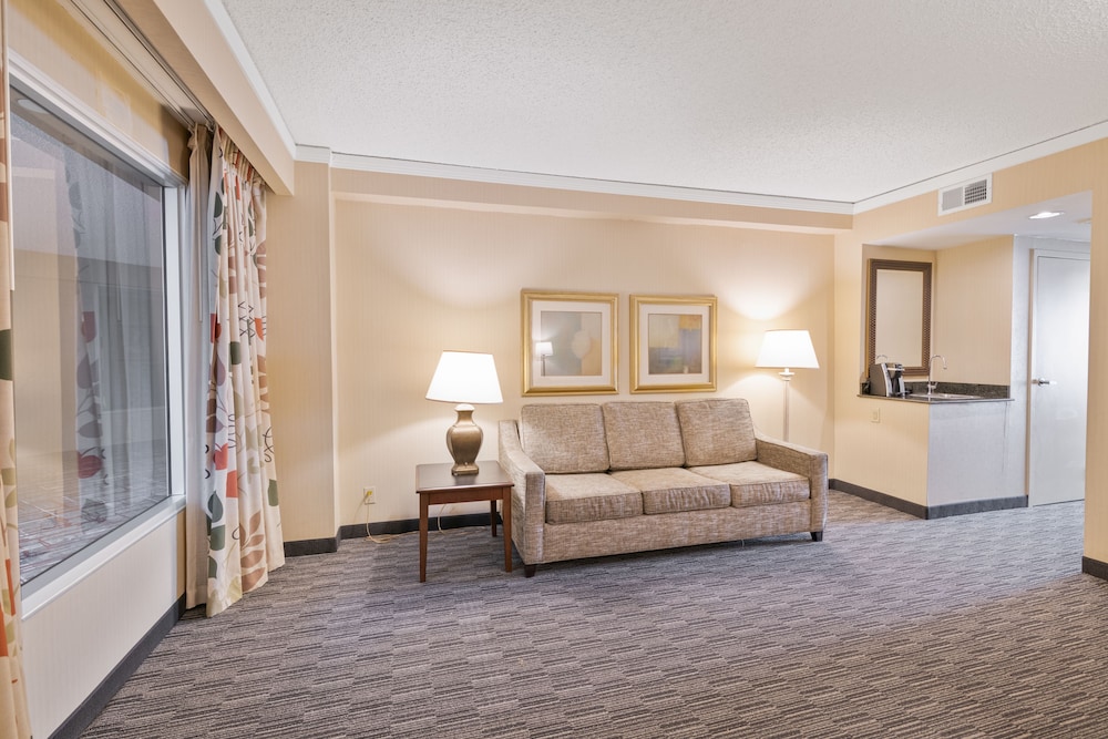 Two Double Bed Suite - Photo 4