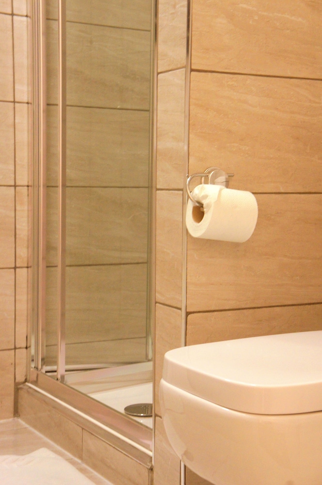 Executive Room - Photo 3