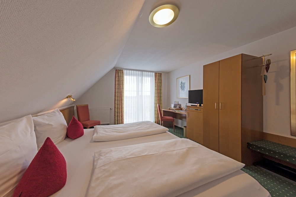 Deluxe Double Room, Garden View photo 3