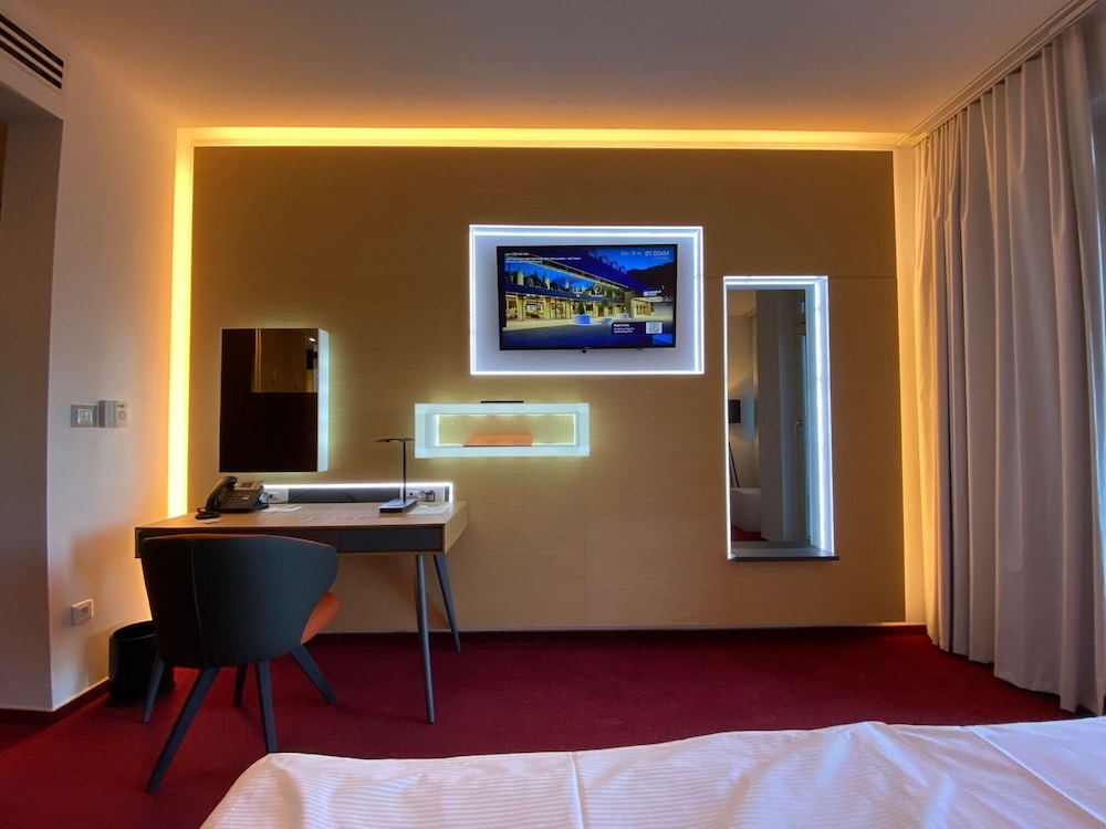 Double or Twin Room - Photo 5