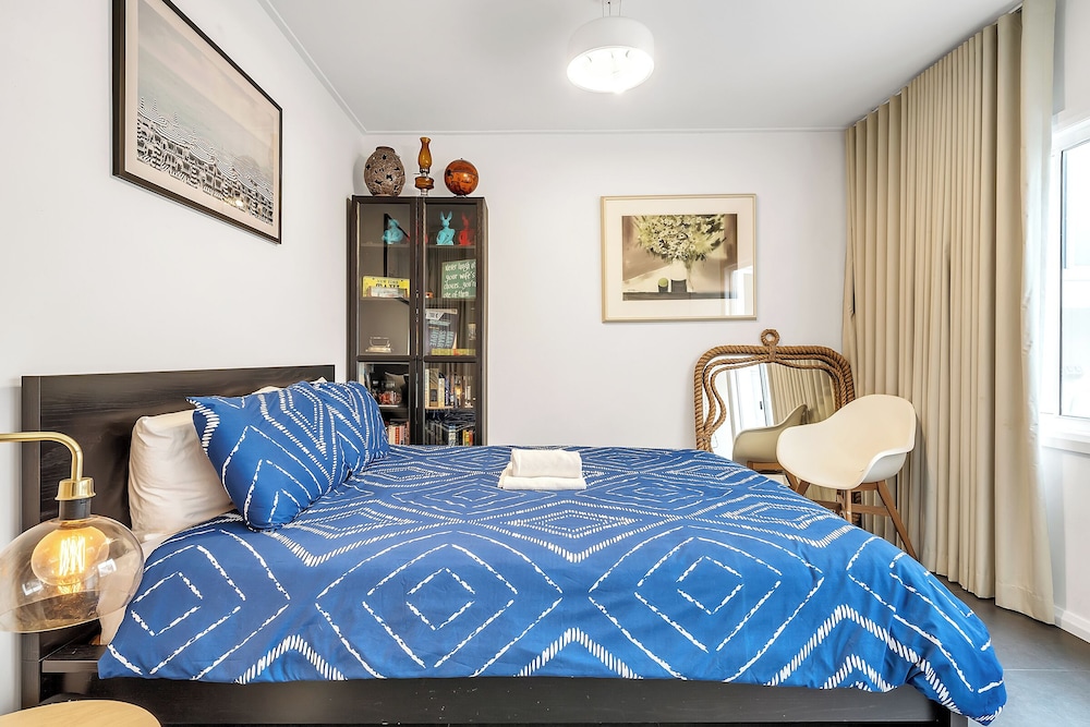 Standard Townhome, City View photo 2