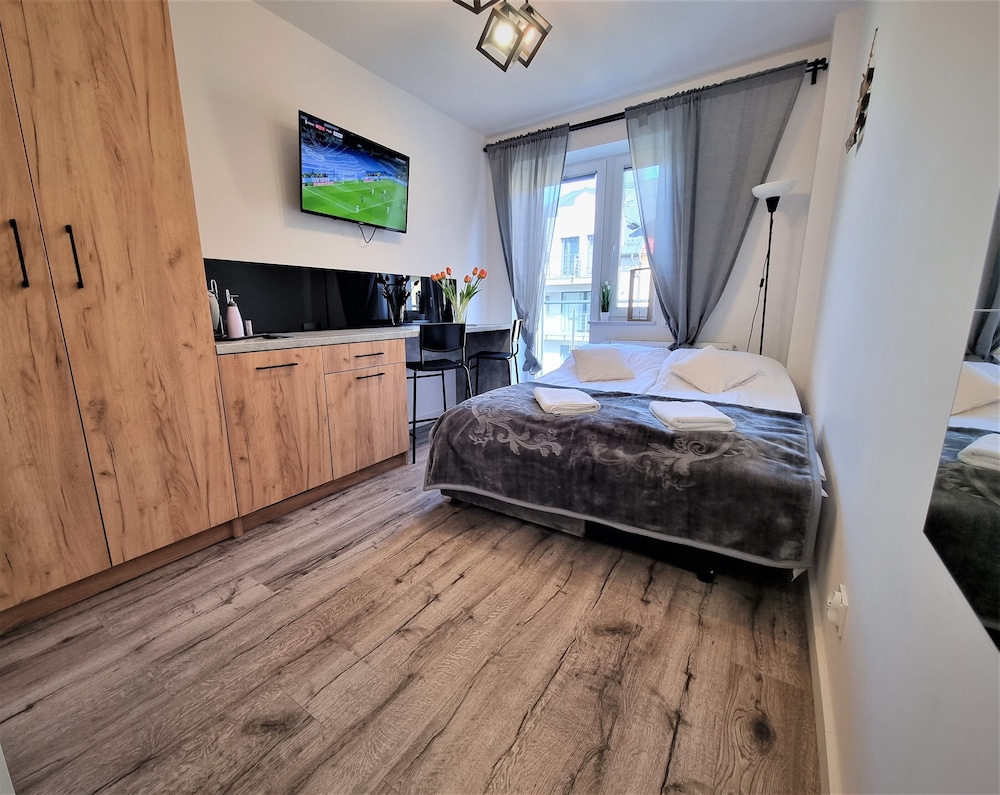 Basic Room (07)