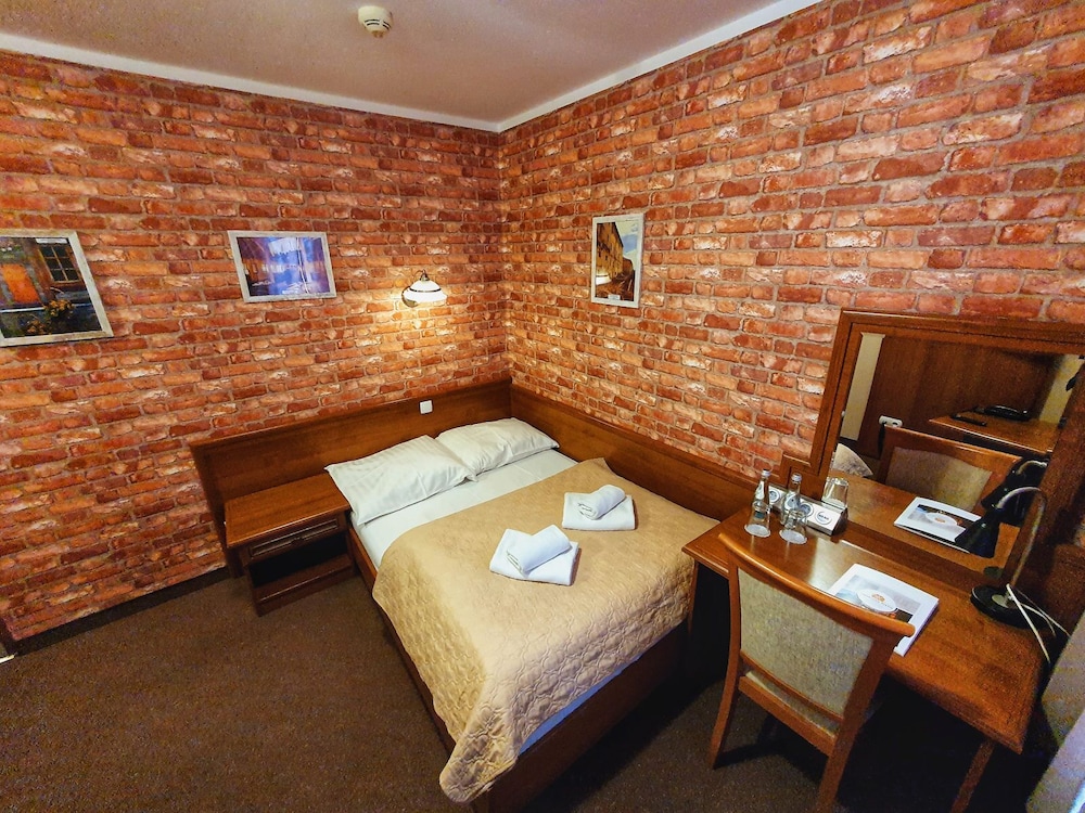 Standard Double Room - Photo 3