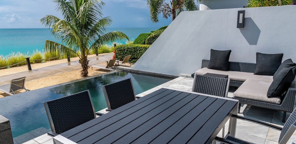 Room (beach House 5)