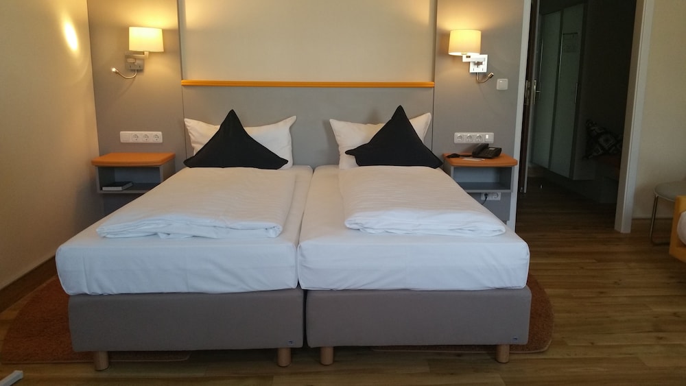Double Room - Photo 2