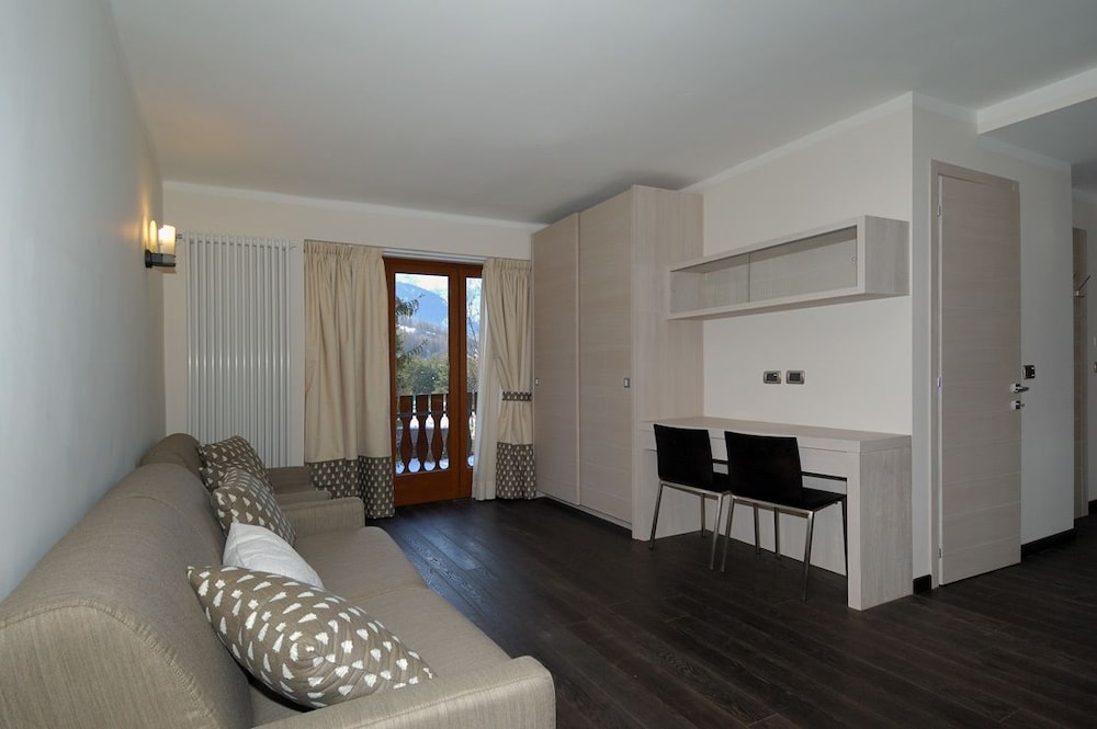 Deluxe Suite photo 1