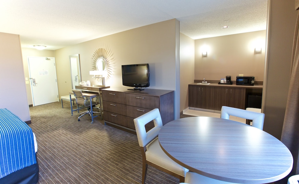 Standard Room, 1 King Bed with Sofa bed (Extra Floor Space) photo 2