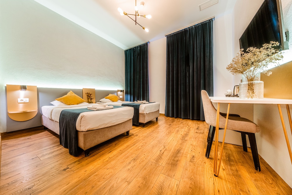 Economy Twin Room