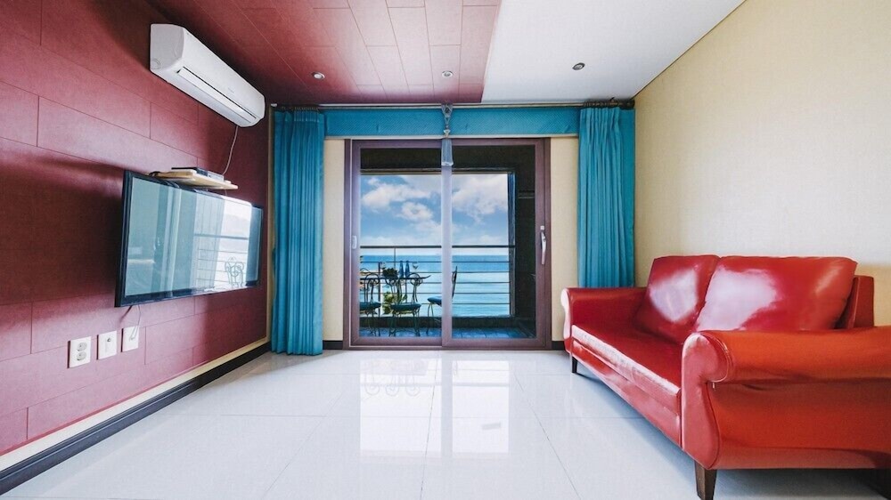 Room (Ocean Rivera duplex) photo 1