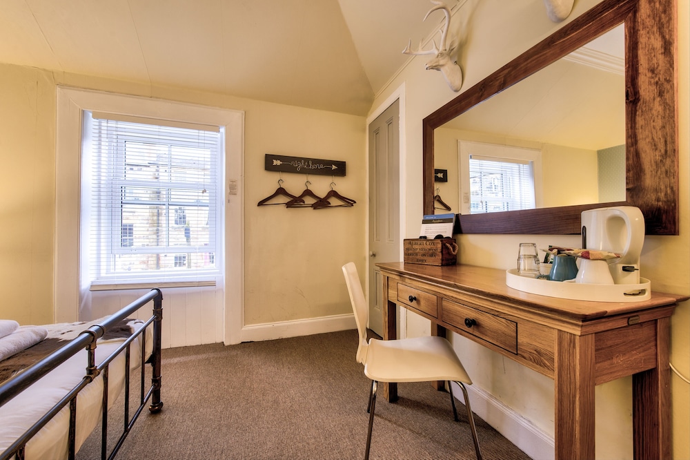 Standard Double Room, Ensuite (Small Double) photo 2