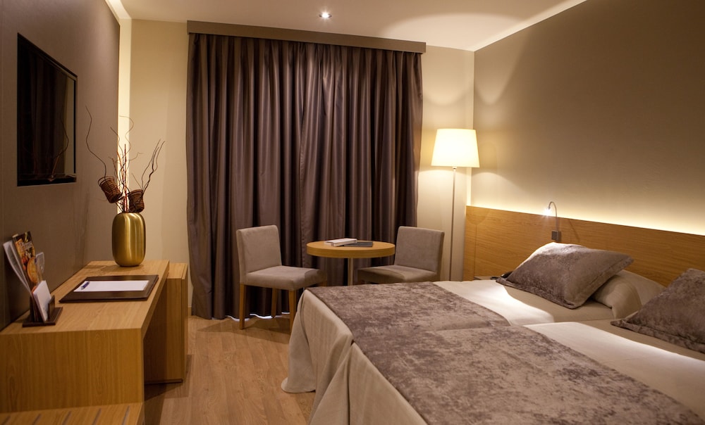 Double Room - Photo 9