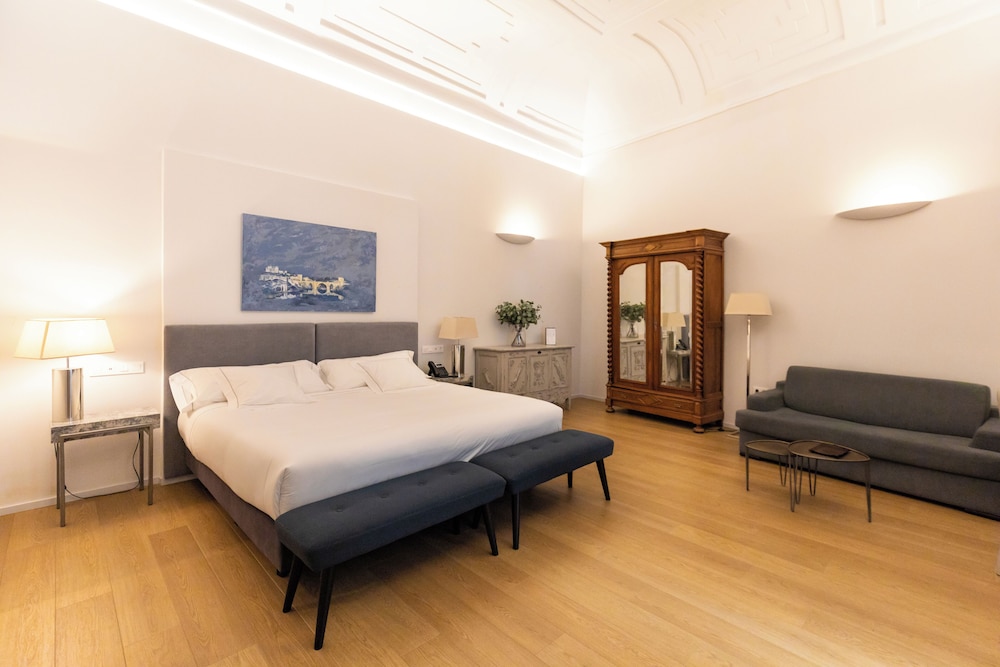Grand Room - Photo 1