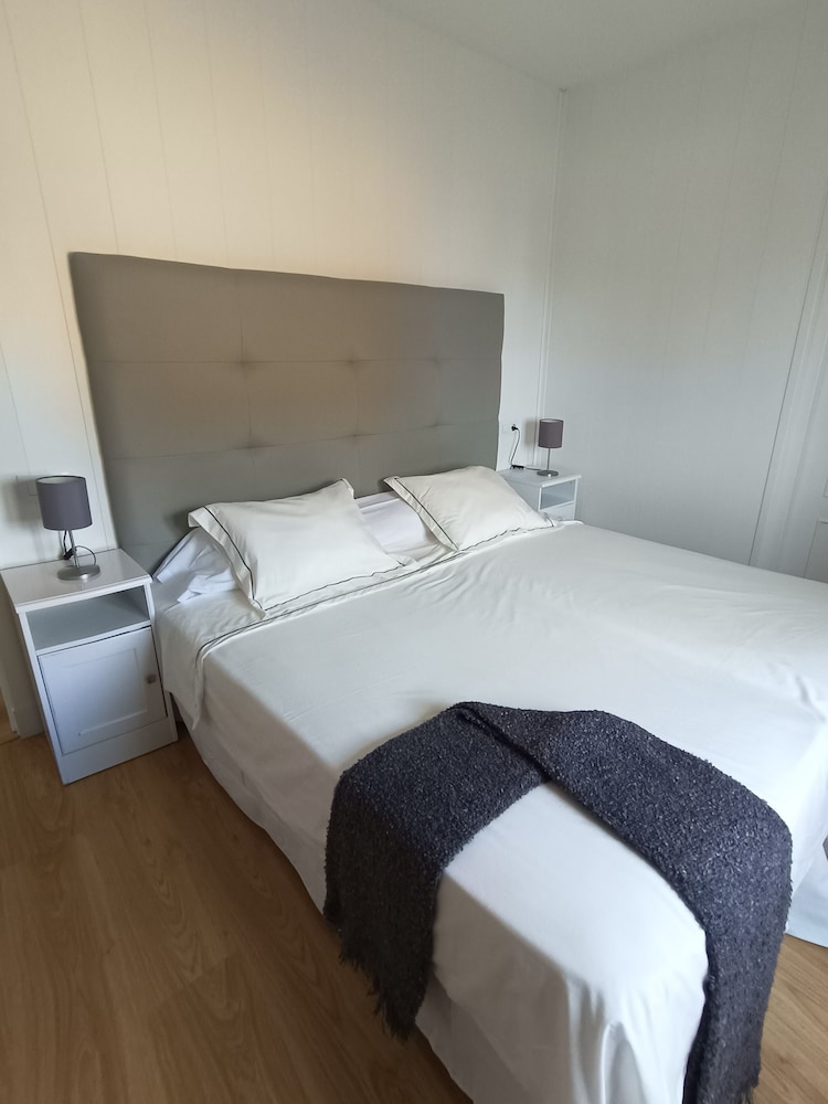 Twin Room, Ensuite photo 2