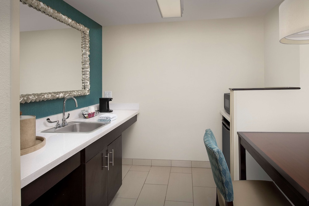Studio, 2 Queen Beds, Non Smoking, Kitchenette photo 1